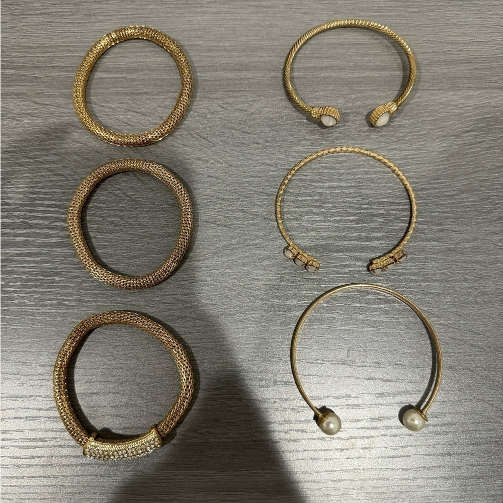 2 Pair Sets Round Gold Bracelets
